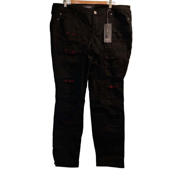 Women’s Torrid Premium Destruct Plaid Jeans in Black Sz 18R NWT - Picture 1 of 3